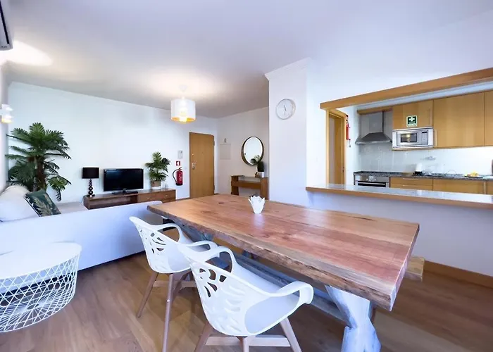 Albufeira Beach 阿尔布费拉