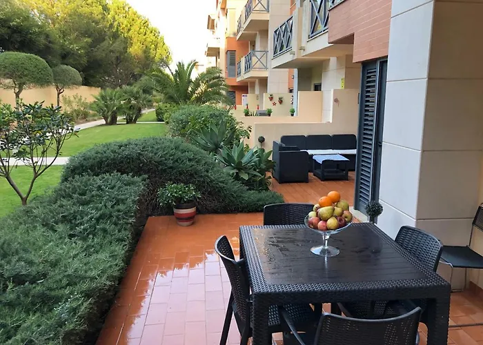 Albufeira Beach 阿尔布费拉